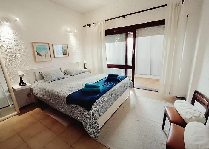 Santa Cruz - Casa Duluc * Silveira (Lisbon)